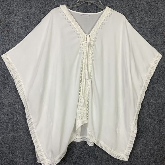 Bindya Coverup White Flowing Kimono Sleeve Crochet Lace Pom-poms Tassels OS - Picture 2 of 10